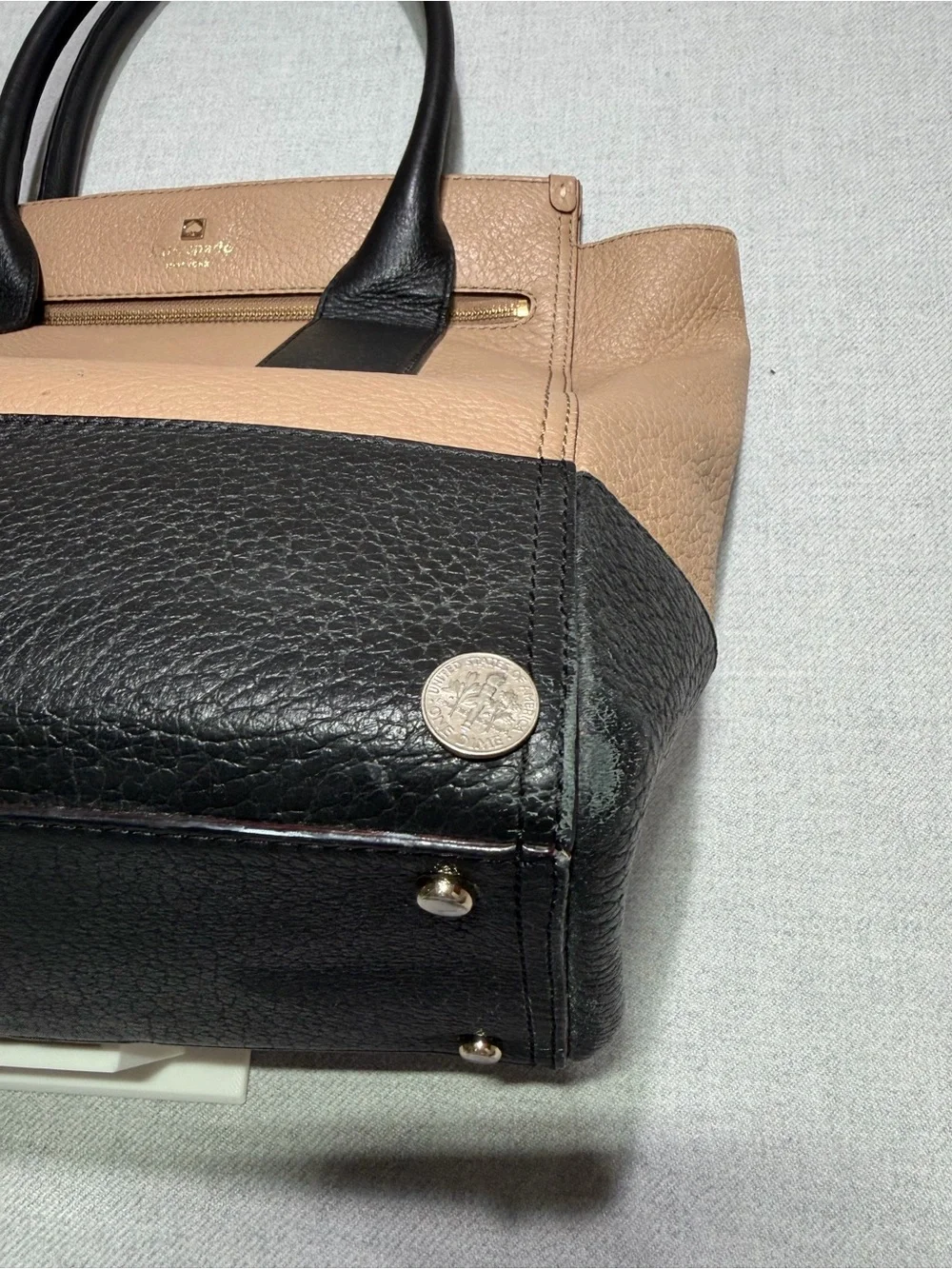 EUC Kate Spade Southport Leather Beige/Black Satchel Tote with Tassel